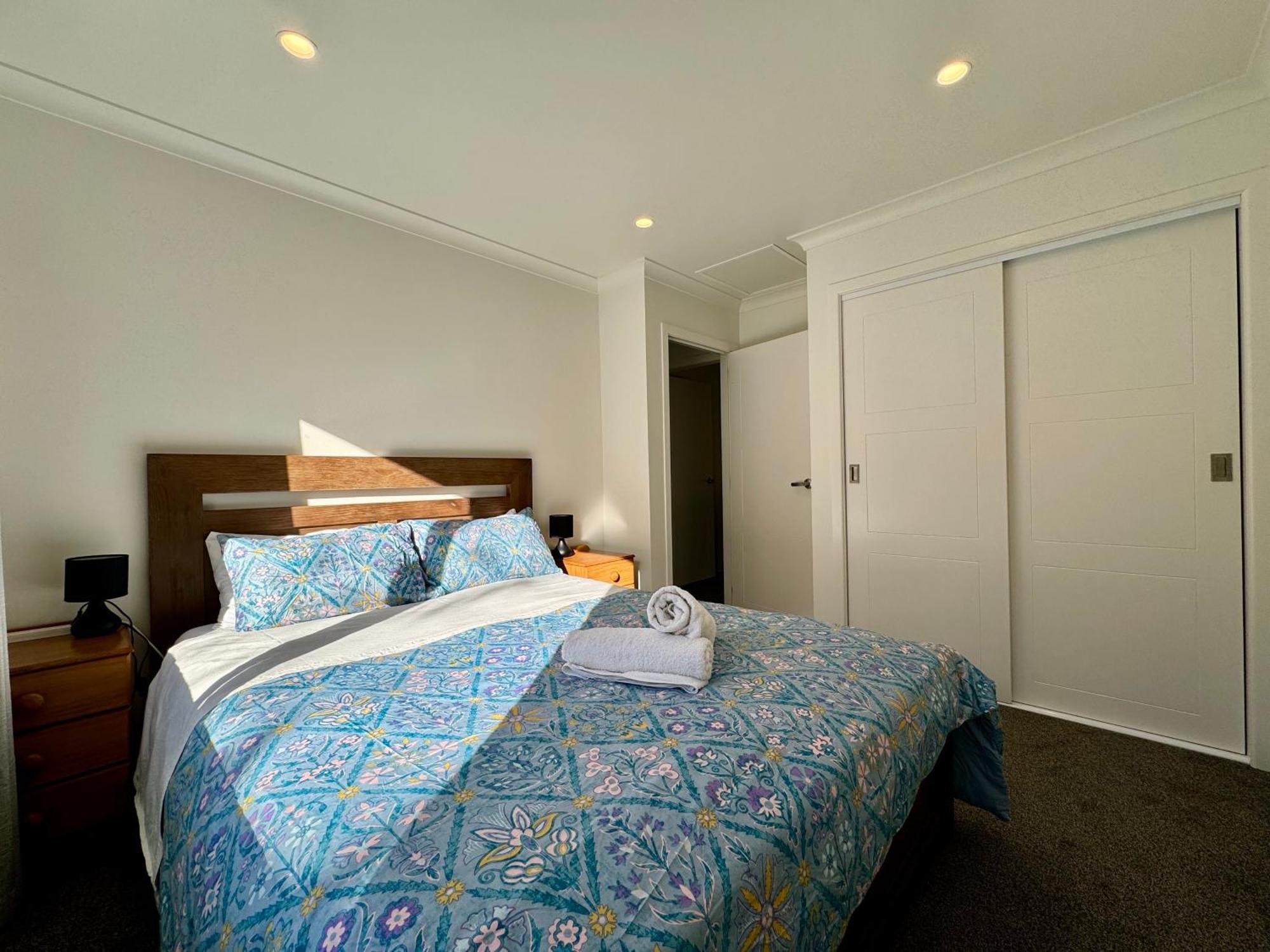 No Party Allowed, Entire Brand New 3 Bedroom Townhouse, Free Unlimited Fibre Wifi And Free Parking 惠灵顿 外观 照片