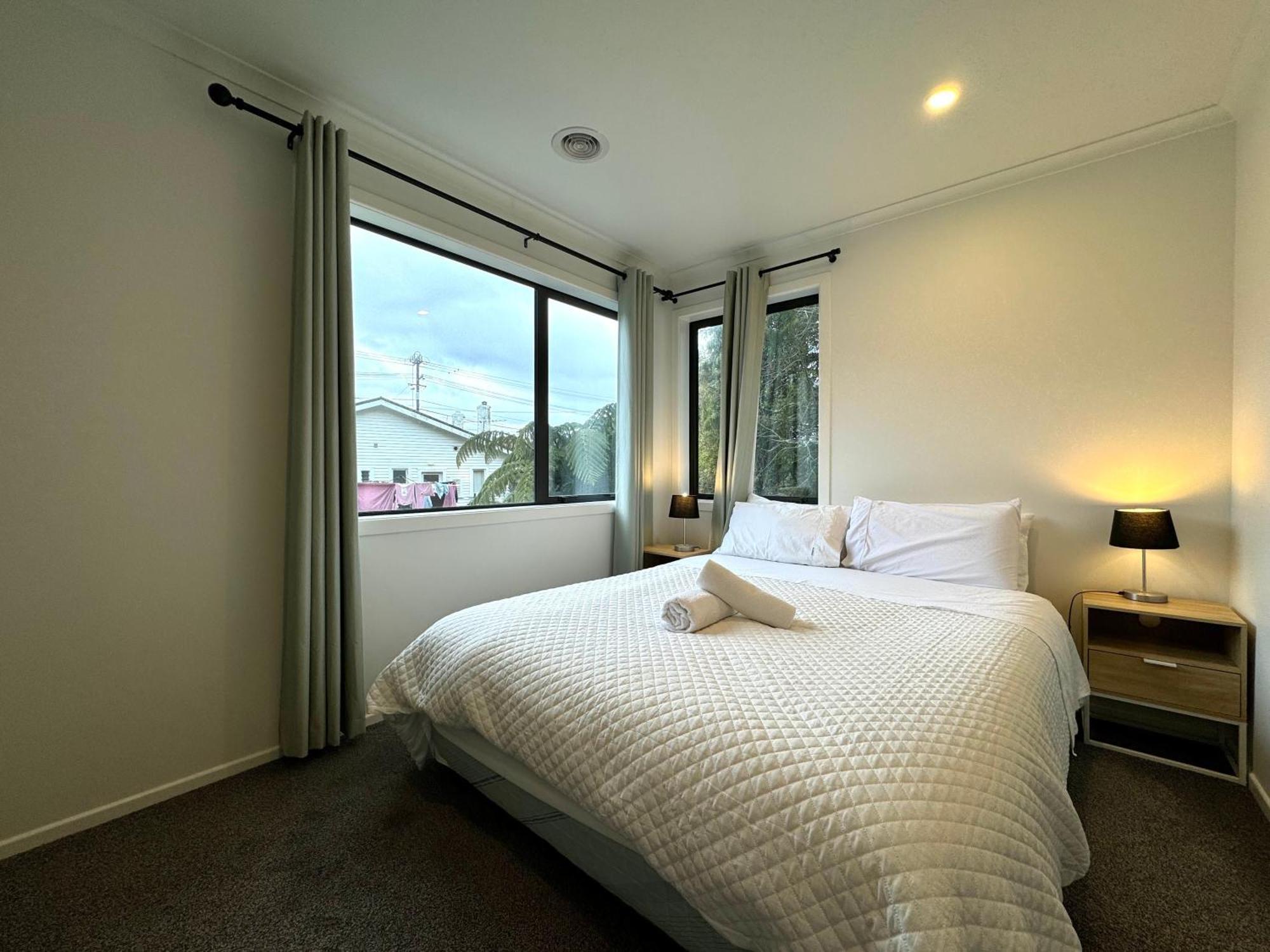No Party Allowed, Entire Brand New 3 Bedroom Townhouse, Free Unlimited Fibre Wifi And Free Parking 惠灵顿 外观 照片