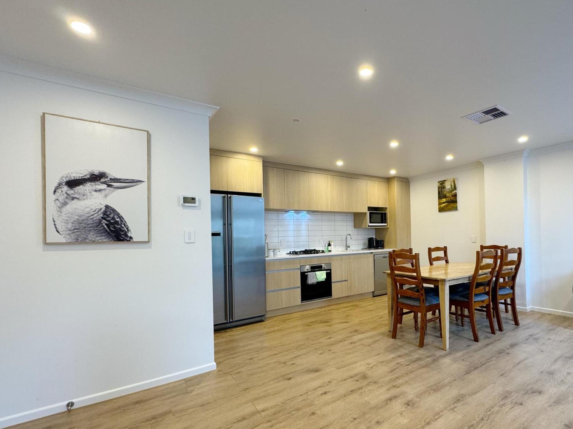 No Party Allowed, Entire Brand New 3 Bedroom Townhouse, Free Unlimited Fibre Wifi And Free Parking 惠灵顿 外观 照片
